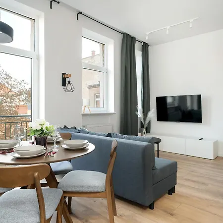 Apartment Klimatyzowane I Stylowe W Poznaniu Blisko Parku By Renters Posen