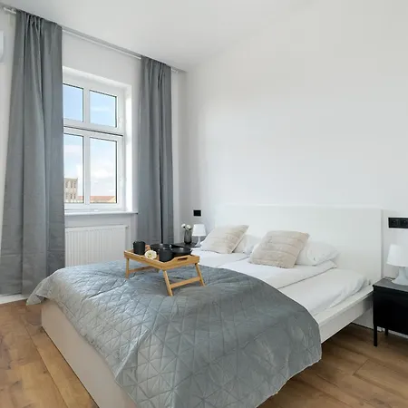 Apartment Klimatyzowane I Stylowe W Poznaniu Blisko Parku By Renters Posen