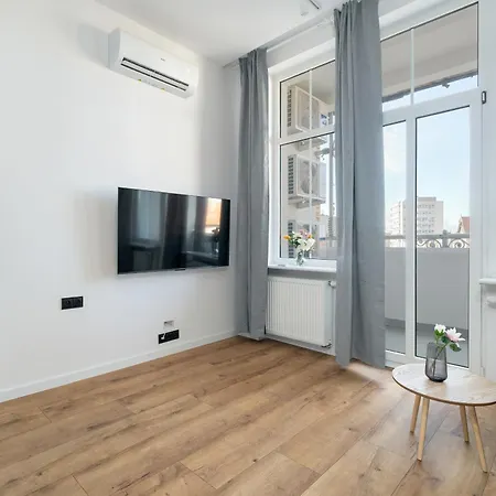 Apartment Klimatyzowane I Stylowe W Poznaniu Blisko Parku By Renters Posen